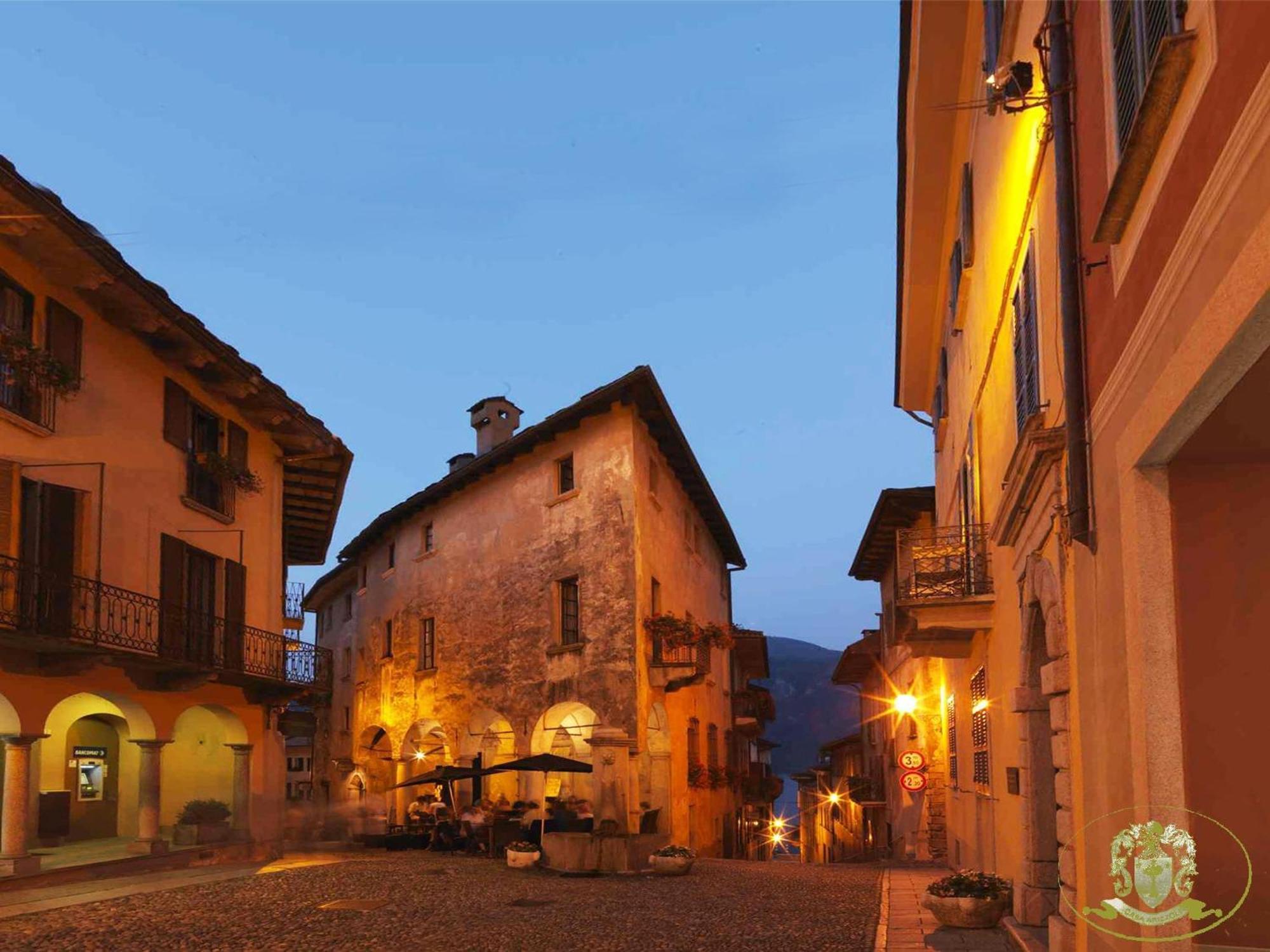 Hotel Casa Arizzoli Cannobio Exteriör bild